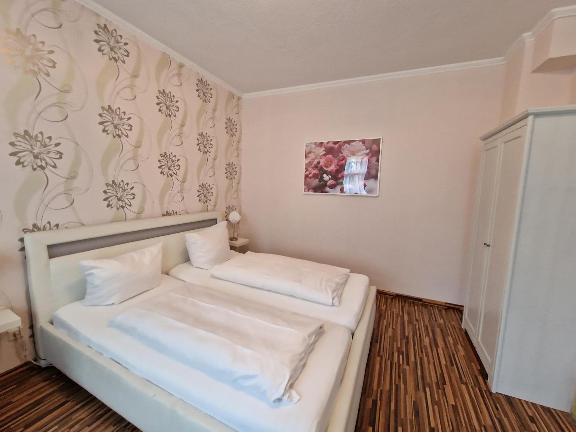 H5 Hotel BRE Buitenkant foto